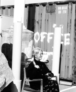 2003-circa-leslie-photographer-unknown